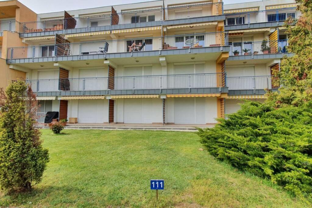 Ferienwohnung Igenyes 4 Fos Apartman Koezvetlen A Strandnal Csopak Exterior foto